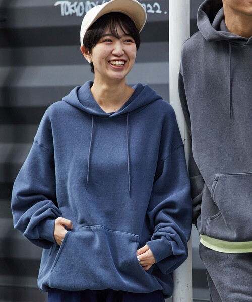 FREAK'S STORE（フリークスストア）の「FREAK'S STORE/フリークスストア HEAVY WEIGHT PIGMENT PIGMENT HOODY/フードパーカー（パーカー・メンズ・チャコール/ネイビー・SMALL/MEDIUM/LARGE）」の16枚目の写真