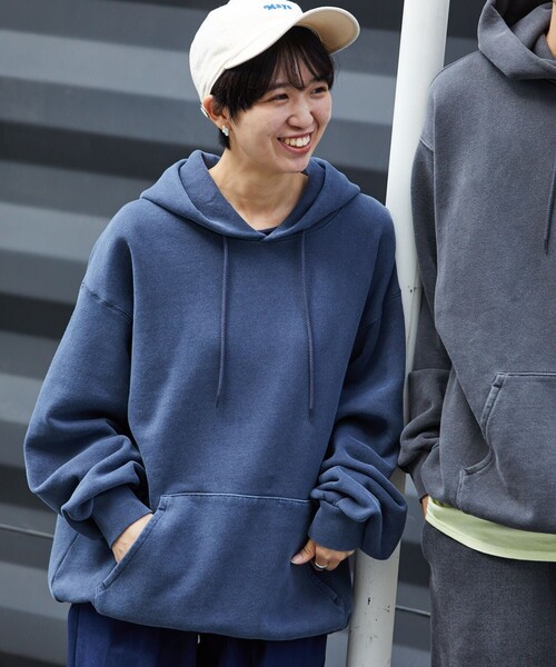 FREAK'S STORE（フリークスストア）の「FREAK'S STORE/フリークスストア HEAVY WEIGHT PIGMENT PIGMENT HOODY/フードパーカー（パーカー・メンズ・チャコール/ネイビー・SMALL/MEDIUM/LARGE）」の19枚目の写真