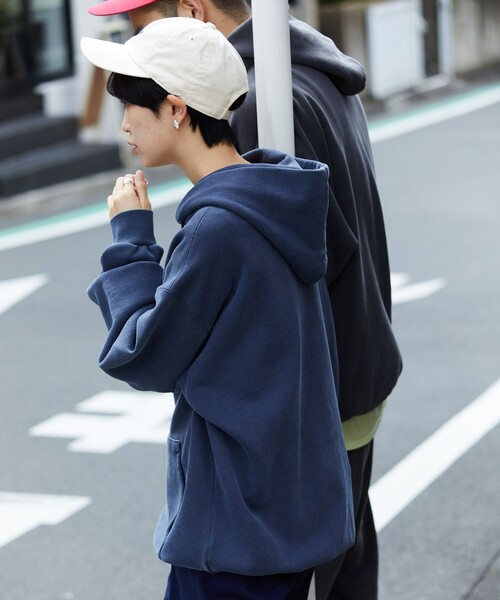 FREAK'S STORE（フリークスストア）の「FREAK'S STORE/フリークスストア HEAVY WEIGHT PIGMENT PIGMENT HOODY/フードパーカー（パーカー・メンズ・チャコール/ネイビー・SMALL/MEDIUM/LARGE）」の6枚目の写真