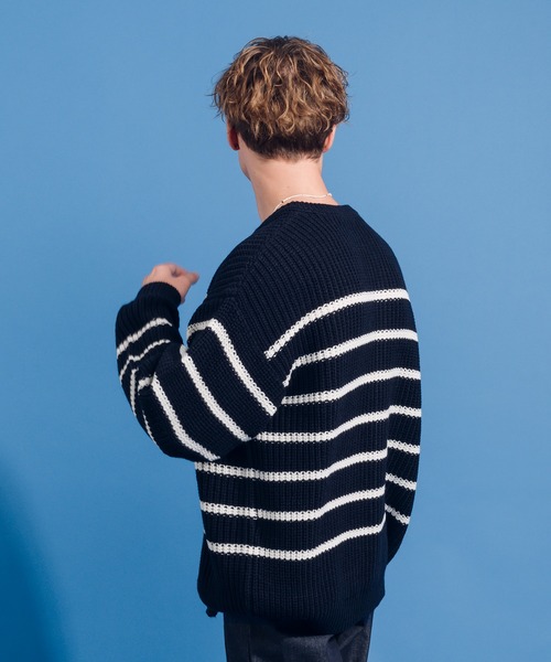 ONCILY(オンシェリー)の「BORDER KNIT CARDIGAN / ボーダーニットカーディガン(カーディガン/ボレロ・メンズ・ネイビー/オフホワイト・MEDIUM/LARGE)」の6枚目の写真