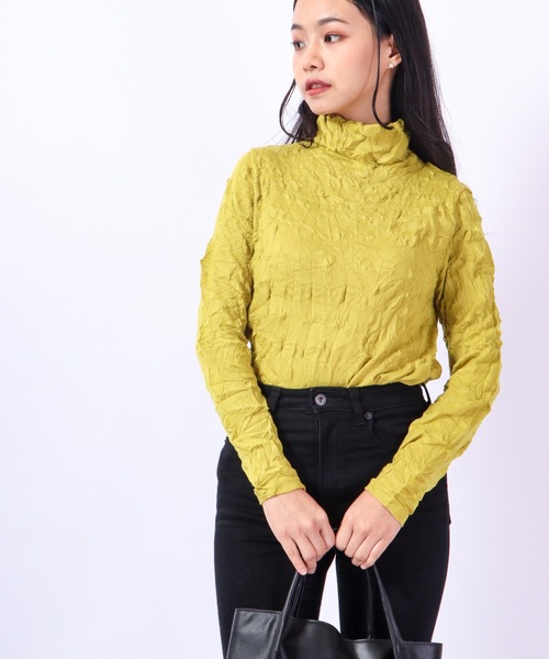 BRODIAEA(ブローディア)の「BRODIAEA シワ加工ニット ボトルネック(ニット/セーター・レディース・ブラック/グリーン/グリーン系その他/ピンク/グレー/グレイッシュベージュ/ブルーグレー/ライトグリーン/パープル/チェリーピンク・40)」の7枚目の写真