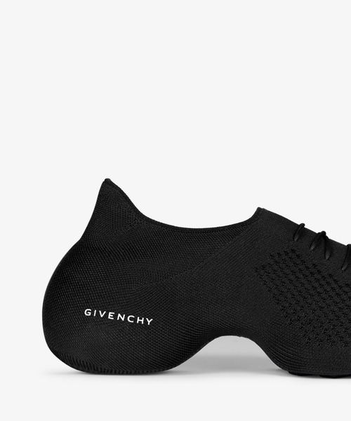 GIVENCHY（ジバンシイ）の「TK-360 sneakers in knit（スニーカー・メンズ・ブラック・40/41/42/43）」の2枚目の写真