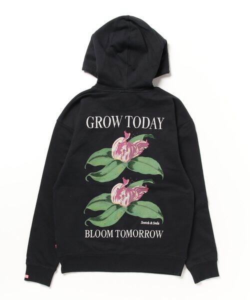 SCOTCH&SODA（スコッチアンドソーダ）の「フローラル オーガニックフーディ【172071】（パーカー・メンズ・ブラック・SMALL/LARGE/MEDIUM）」の2枚目の写真