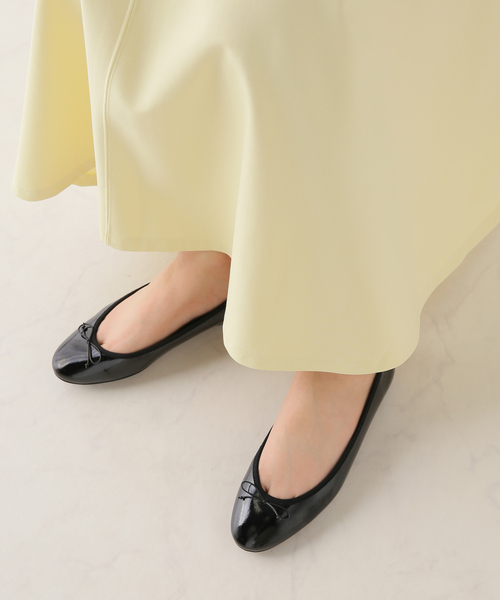 LE TALON(ルタロン)の「ラウンドエナメルバレエ(バレエシューズ・レディース・ブラックミックス・22.5cm/23cm/23.5cm/24cm/24.5cm/22cm/25cm/21.5/25.5cm/21)」の1枚目の写真