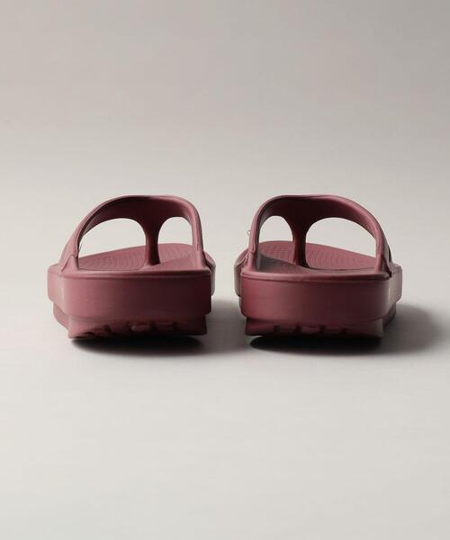 OOFOS（ウーフォス）の「＜OOFOS＞ Ooriginal（サンダル・レディース・ダークグレー/ワインレッド/ブラック/ライトブルー・23cm/24cm/25cm）」の8枚目の写真