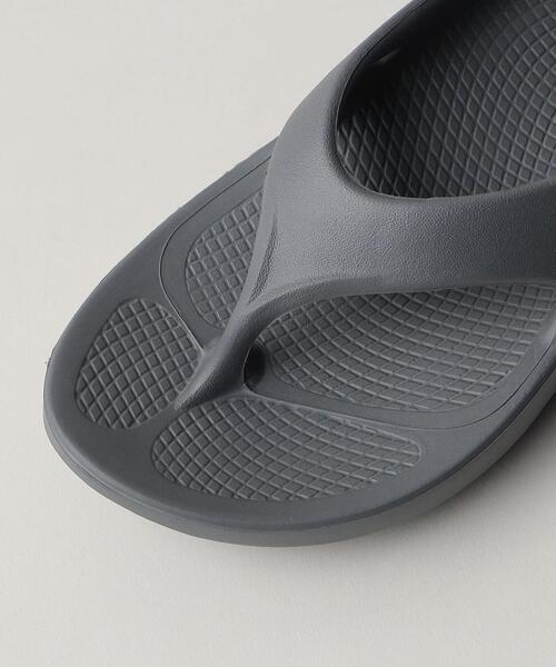 OOFOS（ウーフォス）の「＜OOFOS＞ Ooriginal（サンダル・レディース・ダークグレー/ワインレッド/ブラック/ライトブルー・23cm/24cm/25cm）」の15枚目の写真