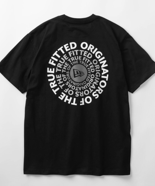 NEW ERA(ニューエラ)の「【NEW ERA/ニューエラ】Circle OOTTF ブラック×グラデーションカラー バックプリント サークルロゴ 半袖Tシャツ/レギュラーフィット/ORIGINATORS CIRCLE/ ブラック(Tシャツ/カットソー・メンズ・ブラック・M/L/XL)」の1枚目の写真