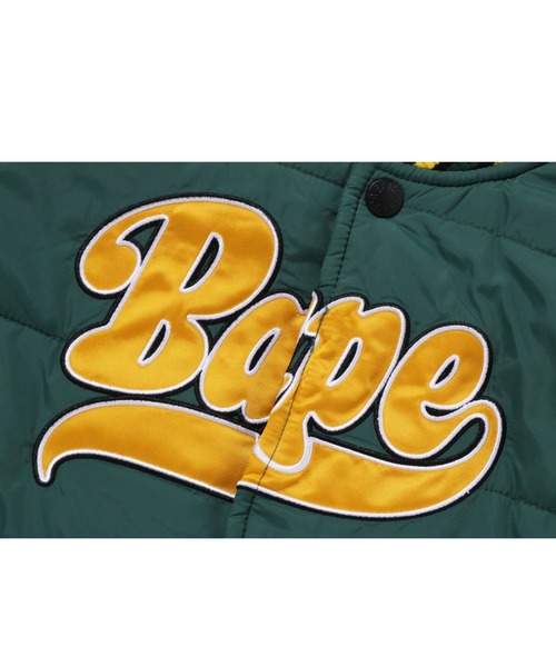 A BATHING APE（アベイシングエイプ）の「BAPE PATCH PADDED JACKET K（スタジャン・キッズ・グリーン・130）」の2枚目の写真