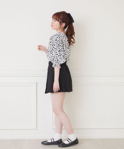 ems excite（エムズエキサイト）の「2wayアソートフリルBL（シャツ/ブラウス・レディース・アニマル/ホワイト/ブラック/ブラック系その他・FREE）」の7枚目の写真