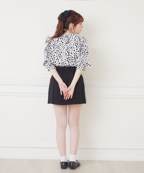 ems excite（エムズエキサイト）の「2wayアソートフリルBL（シャツ/ブラウス・レディース・アニマル/ホワイト/ブラック/ブラック系その他・FREE）」の8枚目の写真