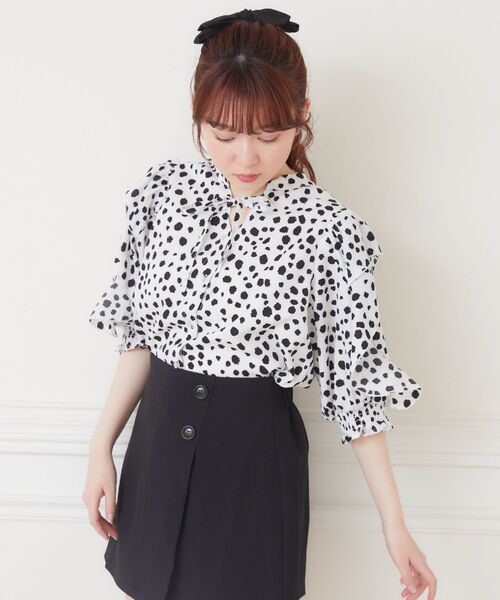 ems excite（エムズエキサイト）の「2wayアソートフリルBL（シャツ/ブラウス・レディース・アニマル/ホワイト/ブラック/ブラック系その他・FREE）」の10枚目の写真