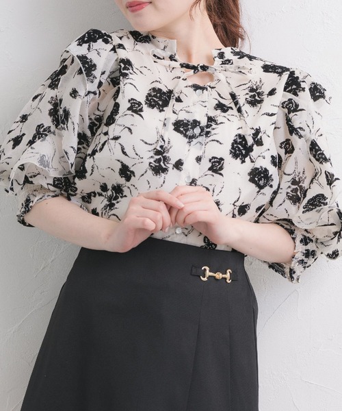 ems excite（エムズエキサイト）の「2wayアソートフリルBL（シャツ/ブラウス・レディース・アニマル/ホワイト/ブラック/ブラック系その他・FREE）」の3枚目の写真