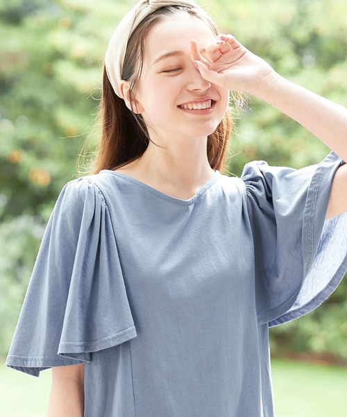 Viola e Viola(ヴィオラエヴィオラ)の「袖ギャザーフレアーゆるTシャツ(Tシャツ/カットソー・レディース・ネイビー/パープル/ミント/サンドグレー/ピンク/オフホワイト/ブラウン/杢グレー/チャコール/ブラック・MEDIUM/LARGE/XX-LARGE/XXX-LARGE/X-LARGE/XXXX-LARGE)」の9枚目の写真