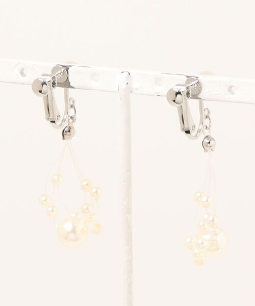 Cupid Heart(キューピッドハート)の「【Cupid Heart】結婚式アクセ!パールテグスイアリング(イヤリング・レディース・ベージュ・MEDIUM)」の4枚目の写真