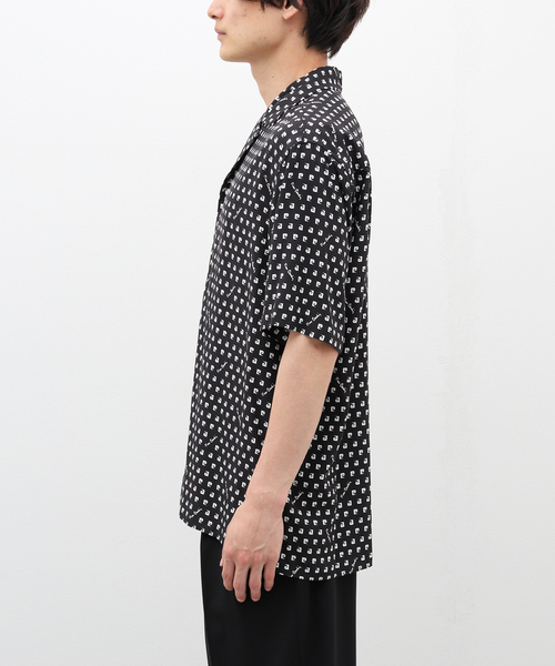 pierre cardin（ピエールカルダン）の「【Pierre Cardin / ピエール カルダン】別注 モノグラム柄 オープンカラーシャツ（シャツ/ブラウス・メンズ・ブラック/グリーン・MEDIUM/LARGE）」の17枚目の写真