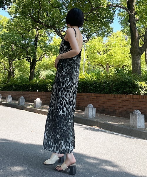 SEN TOKYO(セントーキョー)の「【AMBLE 】女性らしさを引き立てる。ロングキャミワンピース(ワンピース・レディース・ブラック/レオパード・F)」の8枚目の写真