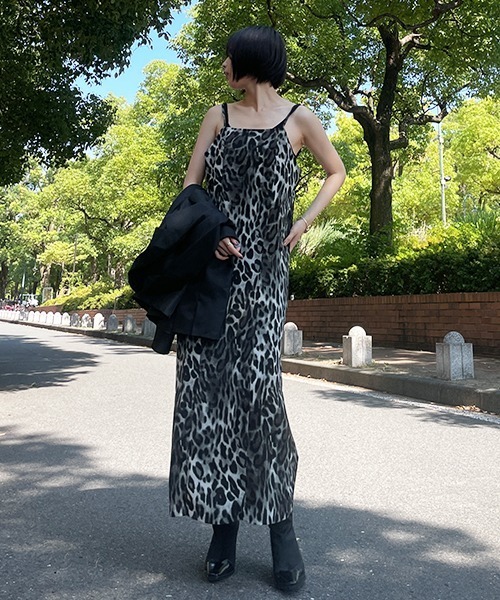 SEN TOKYO(セントーキョー)の「【AMBLE 】女性らしさを引き立てる。ロングキャミワンピース(ワンピース・レディース・ブラック/レオパード・F)」の6枚目の写真