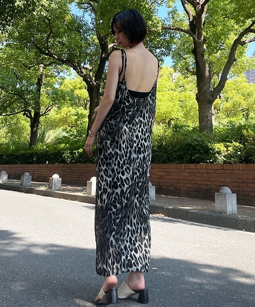 SEN TOKYO(セントーキョー)の「【AMBLE 】女性らしさを引き立てる。ロングキャミワンピース(ワンピース・レディース・ブラック/レオパード・F)」の10枚目の写真
