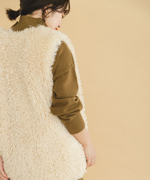 ITEMS URBANRESEARCH(アイテムズ アーバンリサーチ)の「ファーベスト(ベスト・レディース・ベージュ/チャコールグレー・FREE)」の9枚目の写真