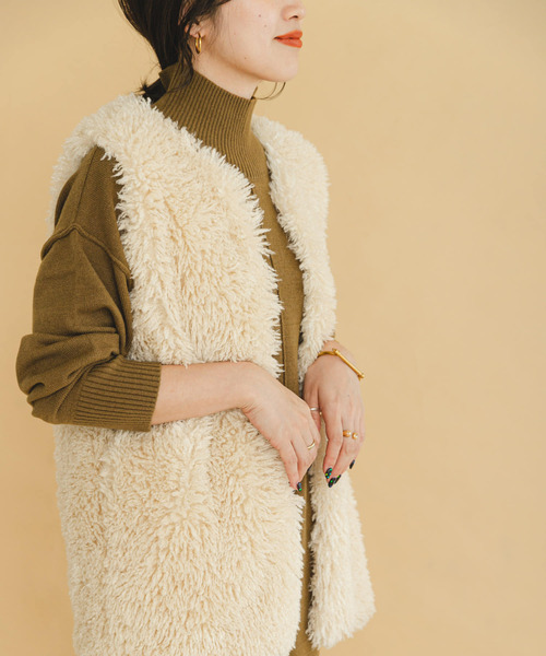 ITEMS URBANRESEARCH(アイテムズ アーバンリサーチ)の「ファーベスト(ベスト・レディース・ベージュ/チャコールグレー・FREE)」の10枚目の写真