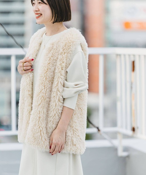 ITEMS URBANRESEARCH(アイテムズ アーバンリサーチ)の「ファーベスト(ベスト・レディース・ベージュ/チャコールグレー・FREE)」の13枚目の写真