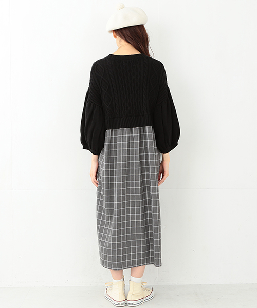 CAROLINA GLASER（カロリナ グレイサー）の「CAROLINA GLASER / ケーブルボリューム ワンピース（ワンピース・レディース・ブラック・ONE SIZE）」の4枚目の写真