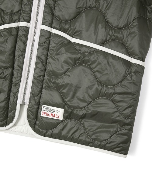 thisisneverthat(ディスイズネバーザット)の「POLARTEC Reversible Quilted Jacket(ブルゾン・メンズ・ストーン/ライトカーキ/ベージュ・L/S/XL/M)」の13枚目の写真