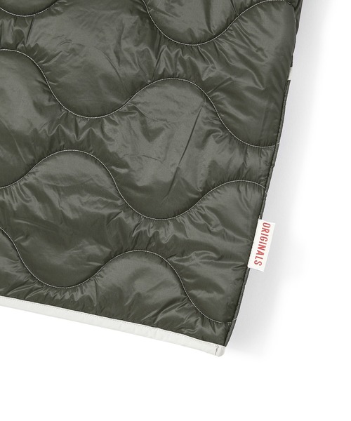 thisisneverthat(ディスイズネバーザット)の「POLARTEC Reversible Quilted Jacket(ブルゾン・メンズ・ストーン/ライトカーキ/ベージュ・L/S/XL/M)」の14枚目の写真
