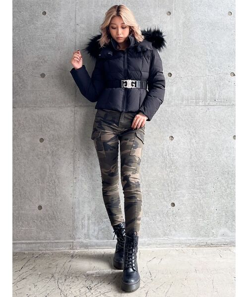 GYDA(ジェイダ)の「SymmetryGYDAベルト付きショートダウンコート(ダウンジャケット/コート・レディース・ブラック・FREE)」の14枚目の写真