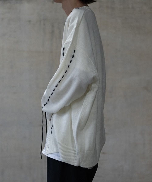 JOHN'S CLOSET（ジョンズクローゼット）の「【50】7G ハンドステッチ ルーズシルエット カーディガン（カーディガン/ボレロ・メンズ・ホワイト/ブラック・LARGE/MEDIUM）」の5枚目の写真