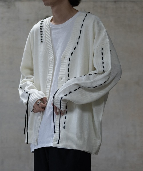 JOHN'S CLOSET（ジョンズクローゼット）の「【50】7G ハンドステッチ ルーズシルエット カーディガン（カーディガン/ボレロ・メンズ・ホワイト/ブラック・LARGE/MEDIUM）」の4枚目の写真