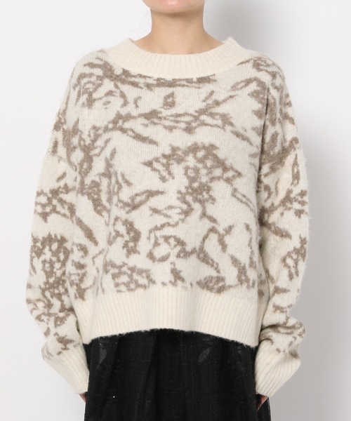 mysty woman（ミスティウーマン）の「起毛フラワージャガードニット　988043（ニット/セーター・レディース・オフホワイト/チャコールグレー/モカ・FREE）」の8枚目の写真