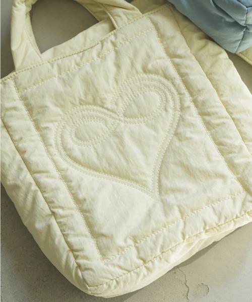 idem(イデム)の「padded heart bag/ハートモチーフキルティングバッグ(ショルダーバッグ・レディース・ブルー/アイボリー/ブラック/ブルー系その他/ピンク/その他・FREE)」の16枚目の写真