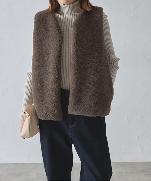 【新品】 EPOCA エポカ フード フェイクファー ベスト 光沢 モコモコ セール】もこもこフェイクファーベスト（ベスト）｜each（イーチ）の