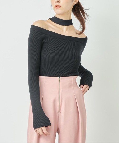 ANAP（アナップ）の「2WAYチョ-カーリブニット（ニット/セーター・レディース・レッド/カーキ/ブラック・FREE）」の2枚目の写真