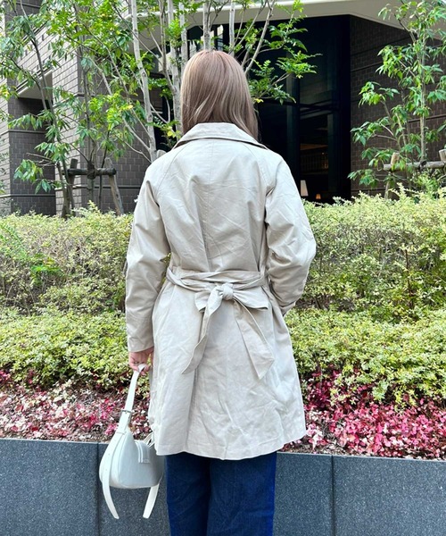 SPIGA(スピーガ)の「ミディアム丈トレンチコート(トレンチコート・レディース・ライトベージュ・FREE)」の2枚目の写真