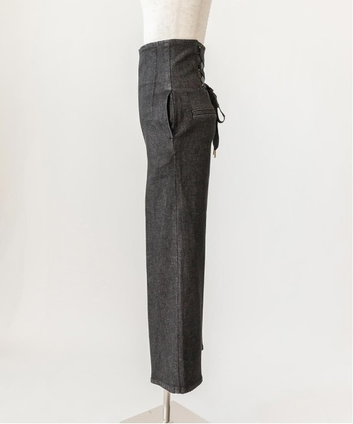 RANDA（ランダ）の「ハイウエストワイドデニムパンツ（デニムパンツ・レディース・ブラック/インディゴブルー・1/0）」の16枚目の写真