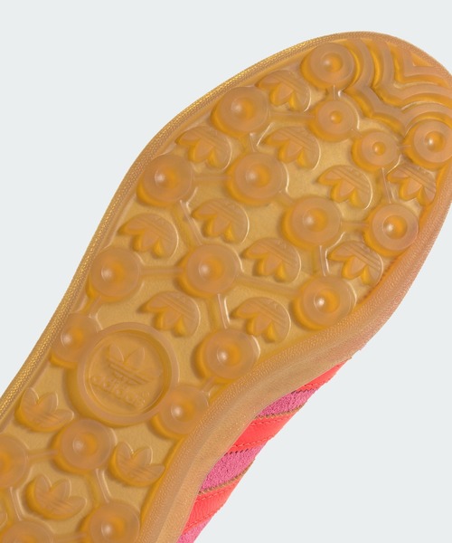 adidas（アディダス）の「ガゼル インドア / Gazelle Indoor / アディダスオリジナルス adidas Originals（スニーカー・レディース・レッド/ピンク・25.5cm/24.5cm/28.5cm/22.5cm/25.0cm/28.0cm/24.0cm/26.0cm/29.0cm/26.5cm/23.5cm/27.5cm/23.0cm/27.0cm/22.0cm）」の9枚目の写真