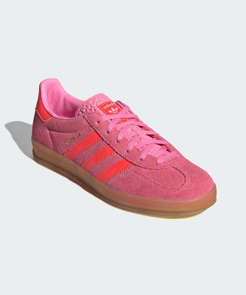 adidas（アディダス）の「ガゼル インドア / Gazelle Indoor / アディダスオリジナルス adidas Originals（スニーカー・レディース・レッド/ピンク・25.5cm/24.5cm/28.5cm/22.5cm/25.0cm/28.0cm/24.0cm/26.0cm/29.0cm/26.5cm/23.5cm/27.5cm/23.0cm/27.0cm/22.0cm）」の5枚目の写真