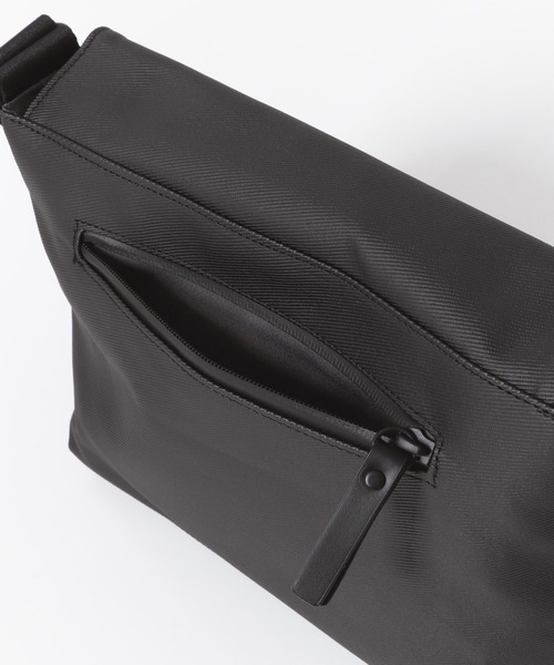 GEAR3(ギアスリー)の「GEAR3 CODE3-014-CROSS(ショルダーバッグ・メンズ・ブラック・-)」の4枚目の写真