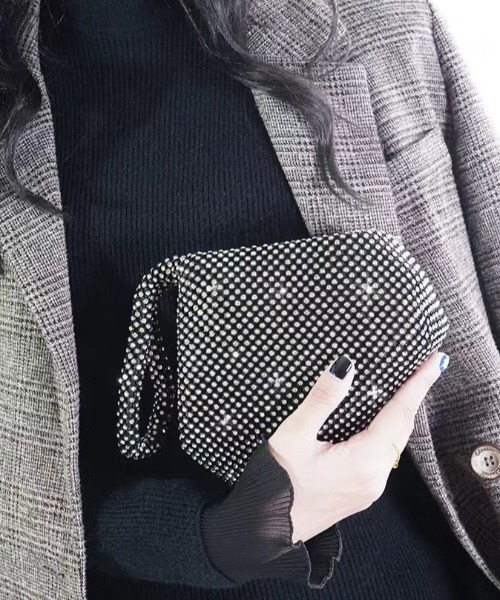 sakishimatokyo(サキシマトーキョー)の「ピラミッド型ビジューミニバッグ/BAG/オケージョン/セレモニー(ハンドバッグ・レディース・ゴールド/ブラック/ホワイト・FREE)」の3枚目の写真