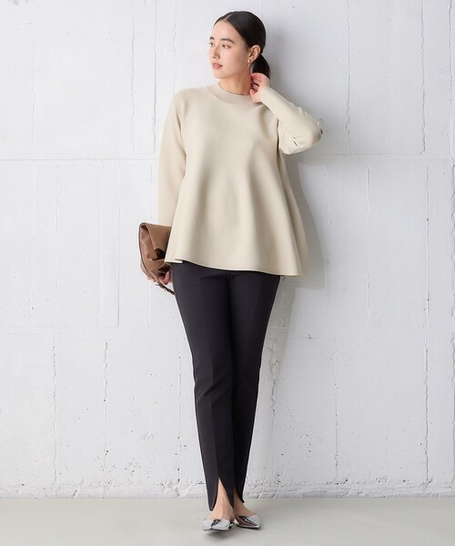UNFILO(アンフィーロ)の「フロントスリットパンツ(その他パンツ・レディース・ブラック系/ネイビー系・X-SMALL/LARGE/MEDIUM/SMALL)」の11枚目の写真