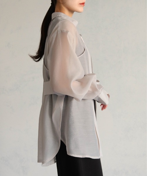 &g'aime（アンジェム）の「【&g’aime】バンドカラーシアーシャツ（シャツ/ブラウス・レディース・グレイッシュベージュ/ブラック・FREE）」の8枚目の写真