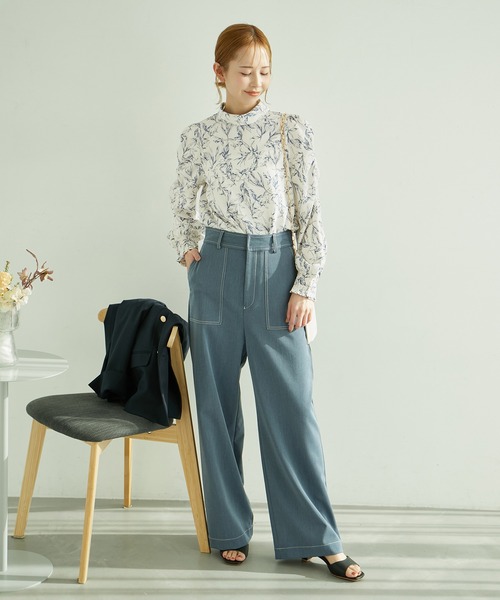 ROPE' PICNIC(ロペピクニック)の「袖シャーリングロールカラーブラウス(シャツ/ブラウス・レディース・ホワイト系その他3/ホワイト系その他・38)」の4枚目の写真