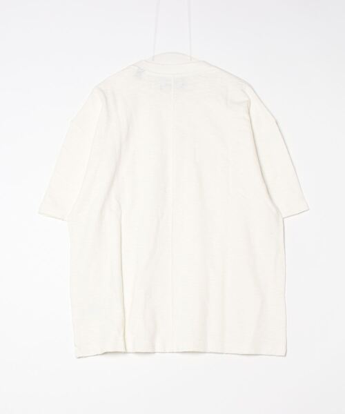 ALLSAINTS（オールセインツ）の「ASPEN OVERSIZED SHORT SLEEVE T-SHIRT | ASPEN オーバーサイズ 半袖 Tシャツ（Tシャツ/カットソー・メンズ・ホワイト系その他・S/M/L/XL/XS）」の6枚目の写真
