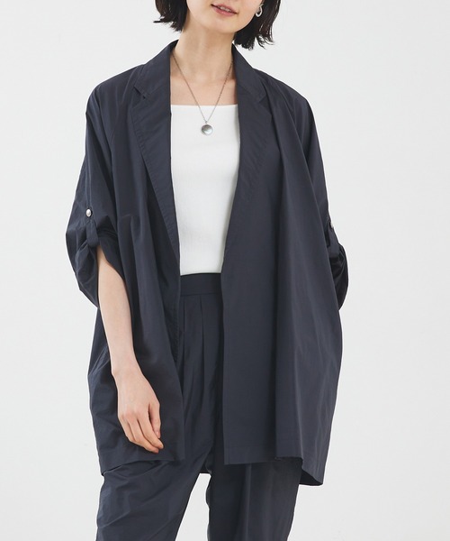 qualite（カリテ）の「【セットアップ対応】撥水マイクロタフタライトジャケット（シャツ/ブラウス・レディース・ブラック/カーキ・36/38）」の2枚目の写真