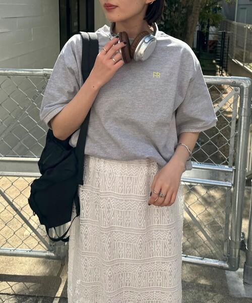 fredy emue（フレディエミュ）の「FR刺繍5分袖スウェット（スウェット・レディース・クリーム/グレー/サックスブルー/ライトグレー・38）」の3枚目の写真