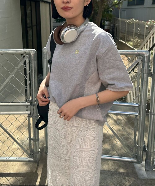 fredy emue（フレディエミュ）の「FR刺繍5分袖スウェット（スウェット・レディース・クリーム/グレー/サックスブルー/ライトグレー・38）」の11枚目の写真