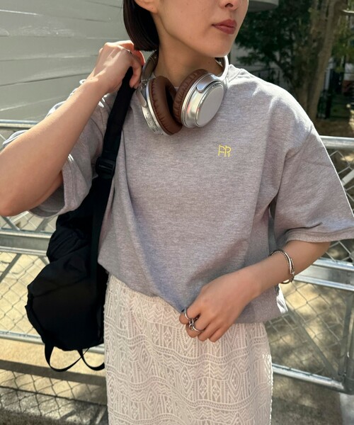 fredy emue（フレディエミュ）の「FR刺繍5分袖スウェット（スウェット・レディース・クリーム/グレー/サックスブルー/ライトグレー・38）」の12枚目の写真