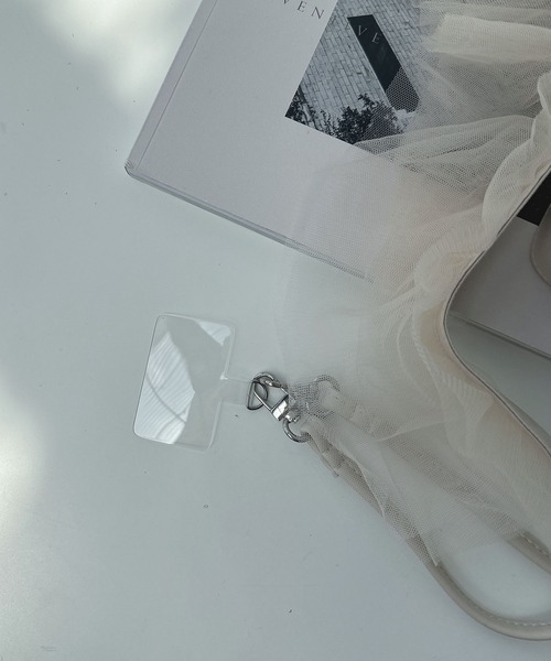 AS KNOW AS plus（アズノゥアズプラス）の「チュールフリルストラップ（スマホグッズ・レディース・グレー/ブラック/アイボリー・FREE）」の18枚目の写真